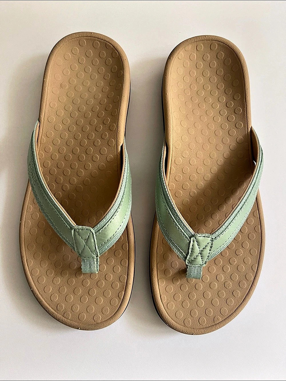 Vionic Tide Flip Flop Green & Brown Sandals US 8